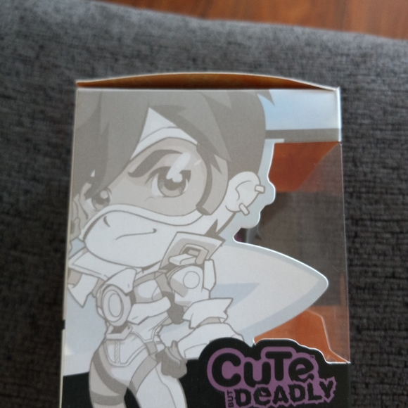 Overwatch lootgaming Electric Purple Tracer Figure - Picture 2 of 6